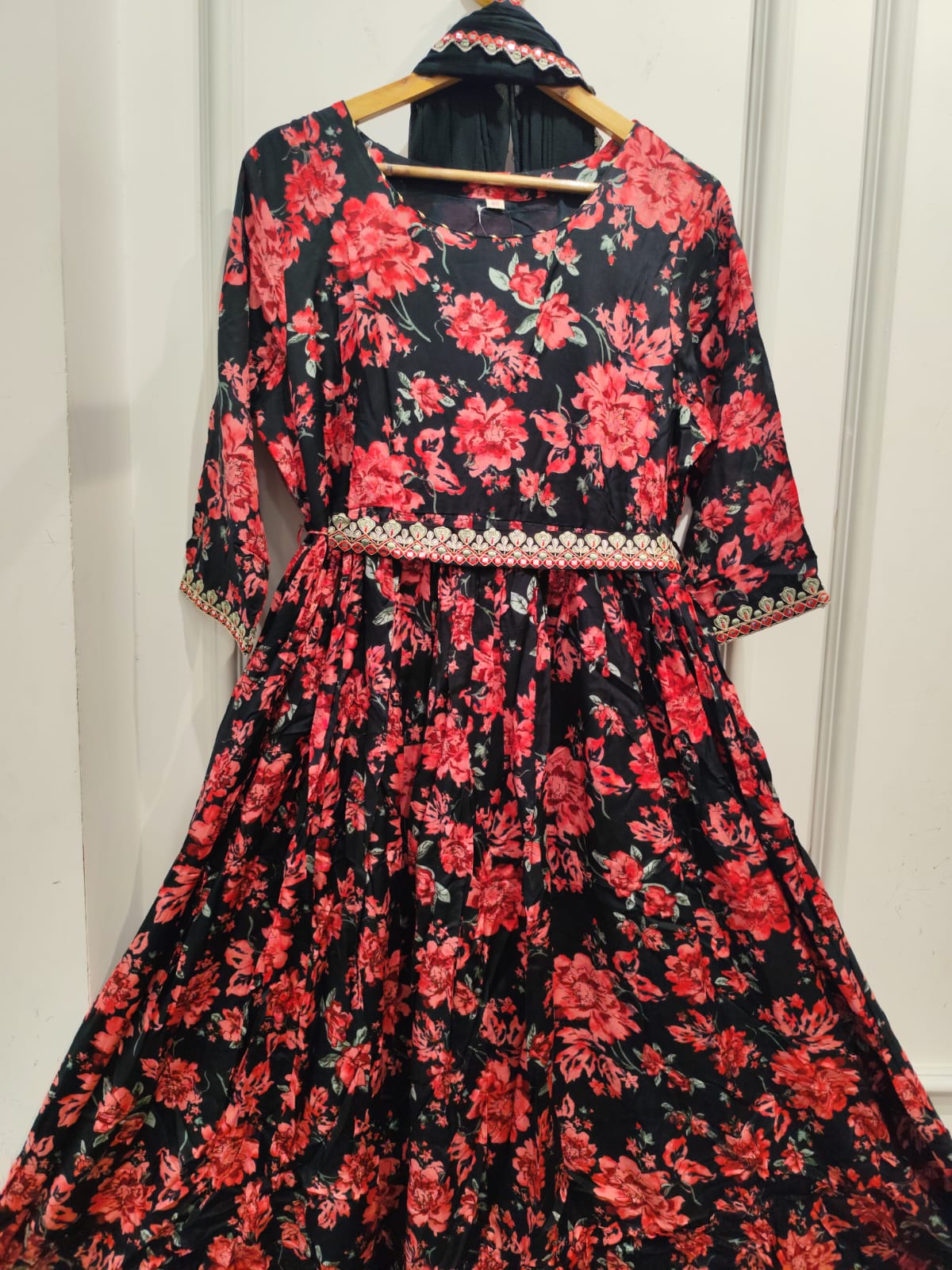 Heavy Rayon anarkali in black with belt full suit