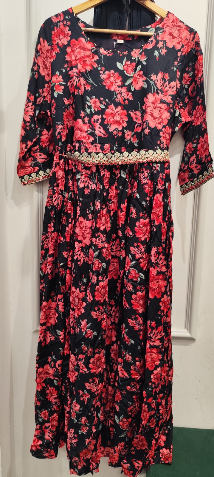 Heavy Rayon anarkali in black with belt full suit