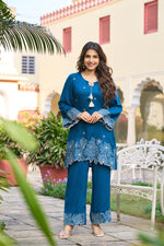 Slub cotton applique work co ord in blue