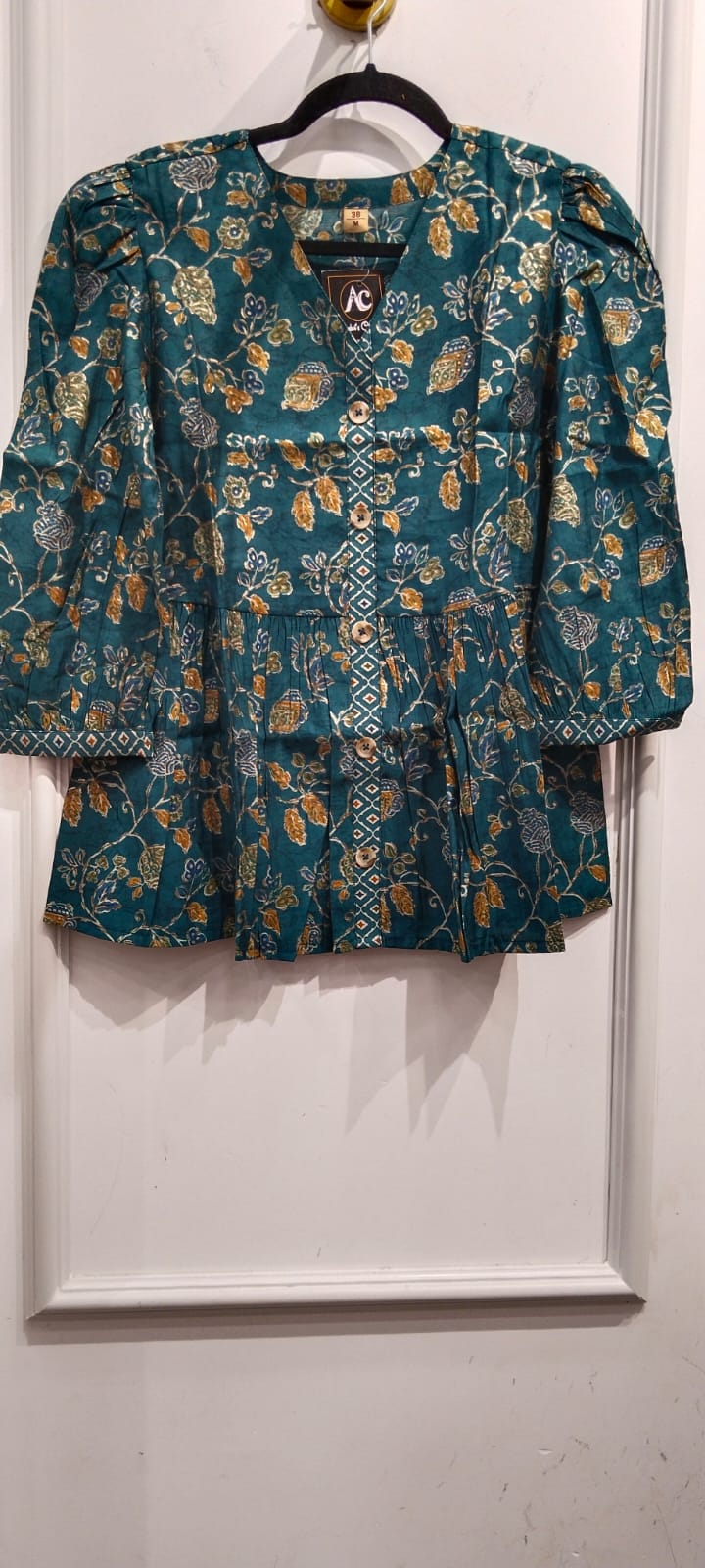 Beautiful cotton short Top in green