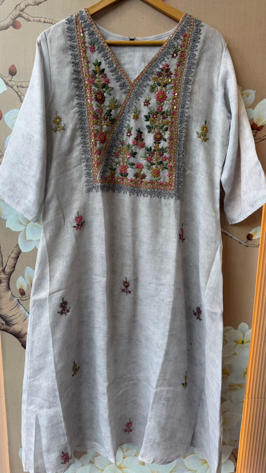 Beautiful jhute embroided full suit
