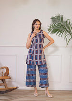 Pretty cotton sleeveless co ord in blue n green