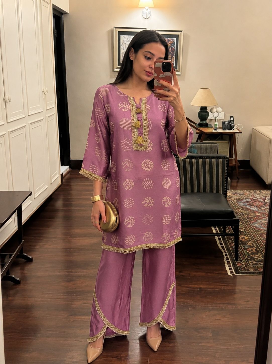 Pretty Russian silk lace detailing gotta work in pink