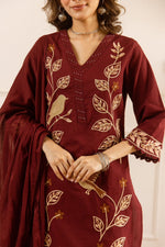 Fully embroidered suit set in red