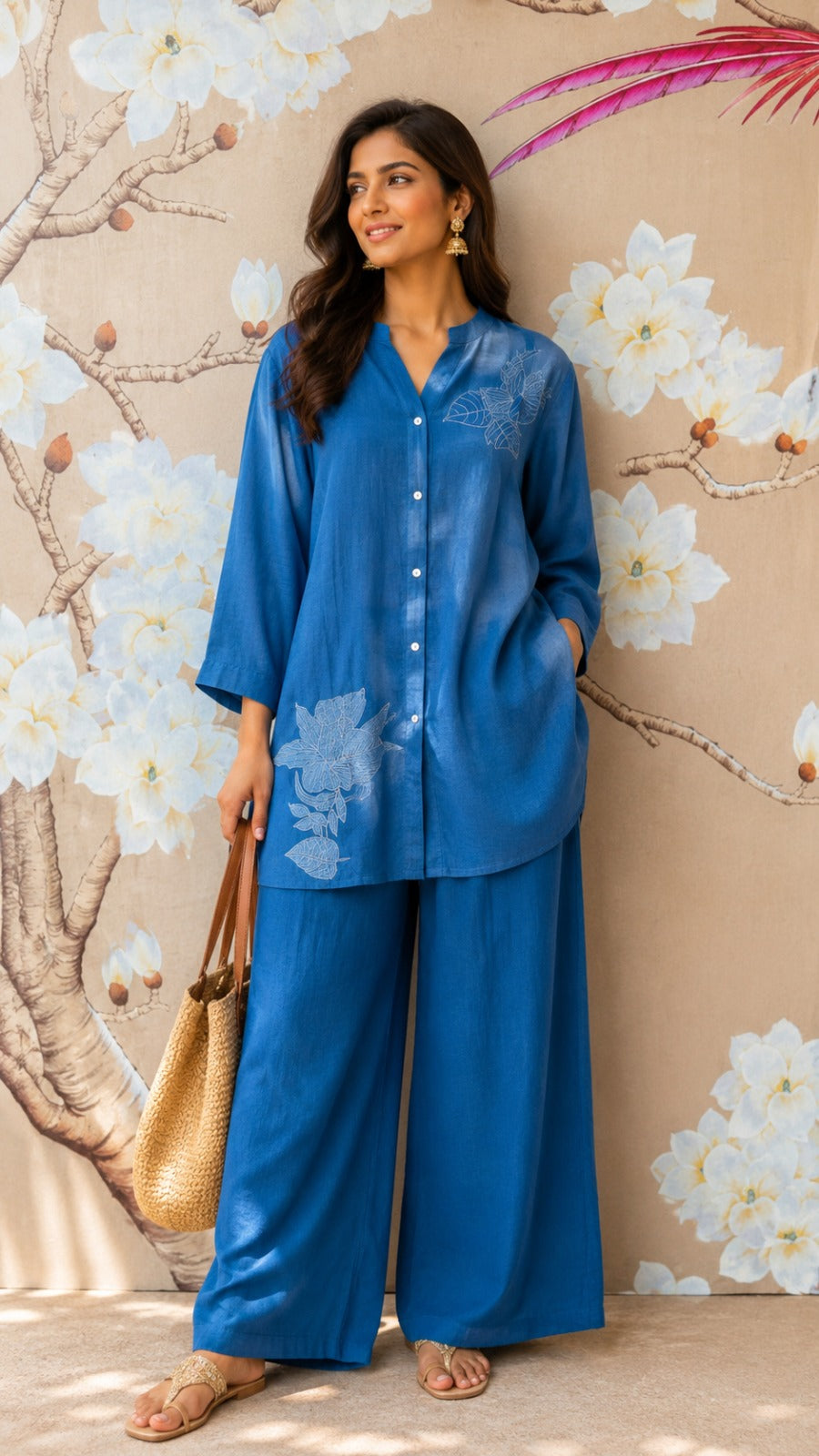 Pretty ombré front and back applique work comes with inner in blue