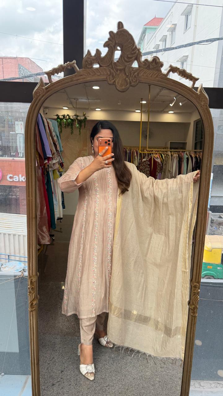 Pretty Mul chanderi fully embroidered lining full suit set