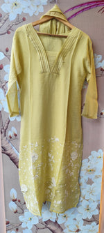 Super pretty Mul Chanderi embroidered suit set