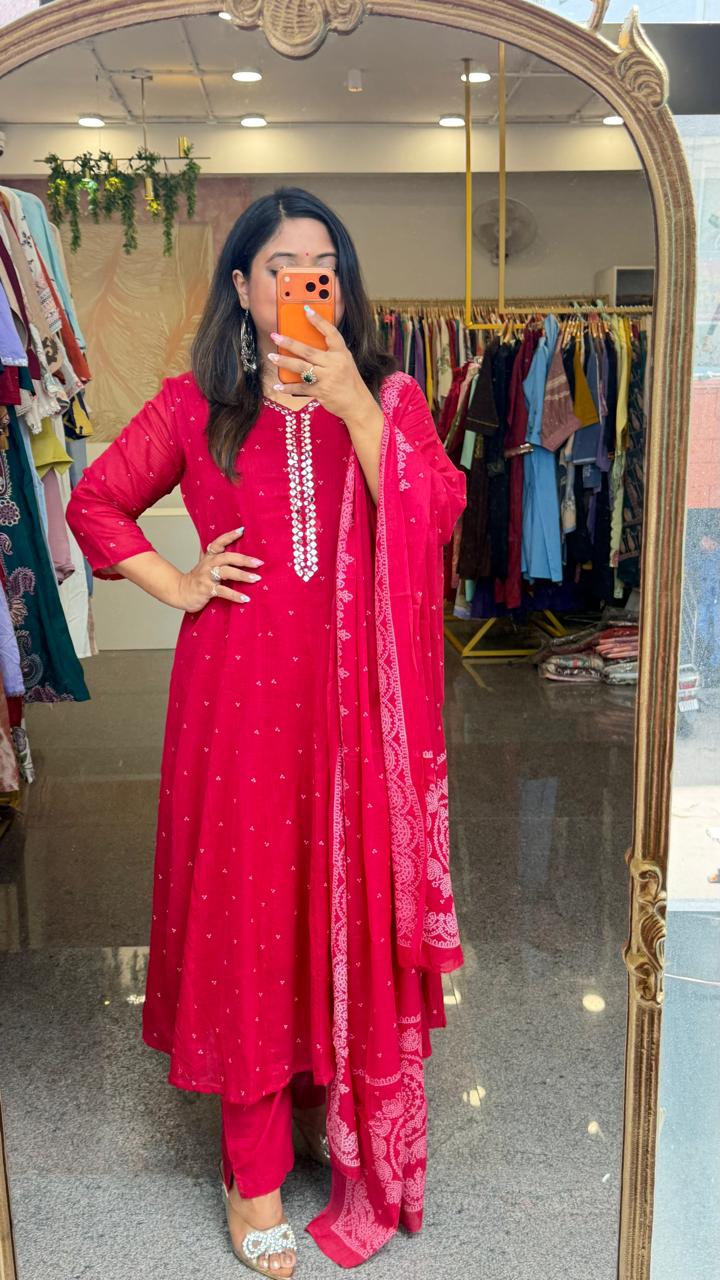 Putr Mul cotton Anarkali suit set in pinkish red