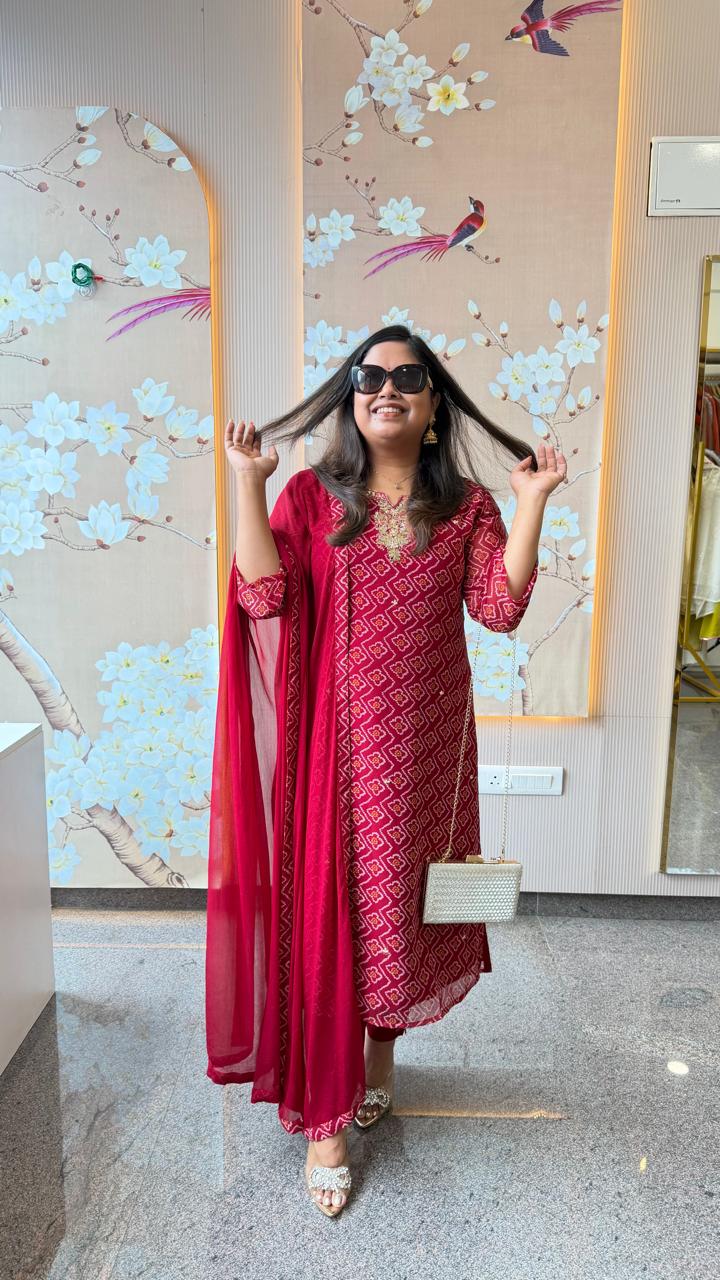 Semi georgette pretty hand work suit set in red (slim fit)