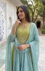 Pretty mul chanderi with lining in green !!