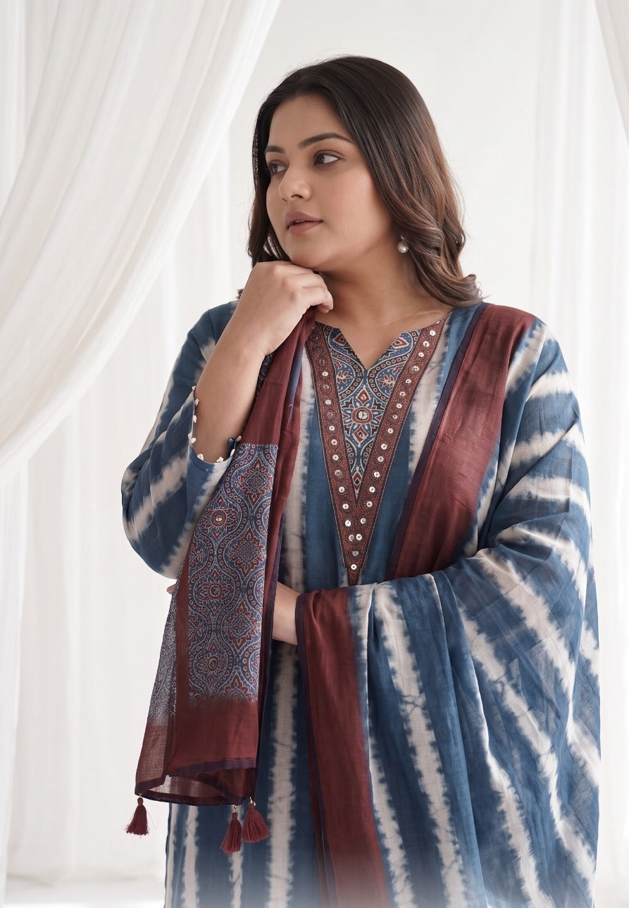 Mul silk digital printed suit set in blue (Plus Sizes Only)