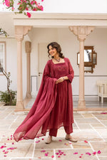 Super pretty Mul cotton embroidered suit set