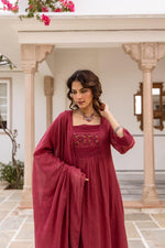 Super pretty Mul cotton embroidered suit set