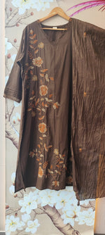 Pure cotton embroidered suit set in brown