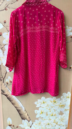 Pink bandhani crepe top with pant