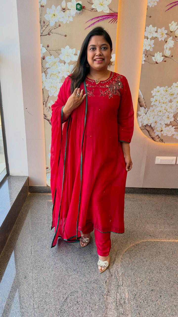 Pretty red Banarasi mulchanderi with pretty detailing and green highlightFull suit set