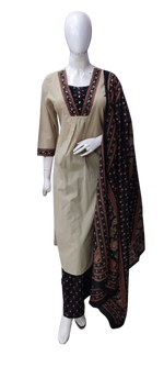 Premium cotton suit set paired with mul cotton dupatta in green