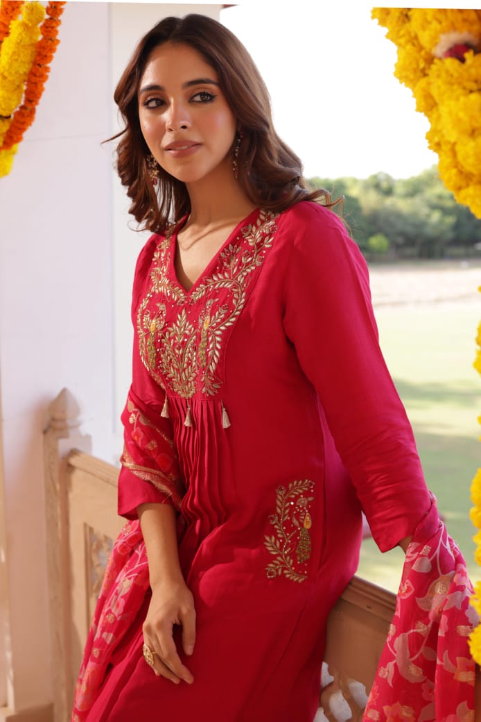 Pretty red stylish silk suit set