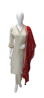 Pretty ivory Zari weaved silk kurta paired with bandhani dupatta
