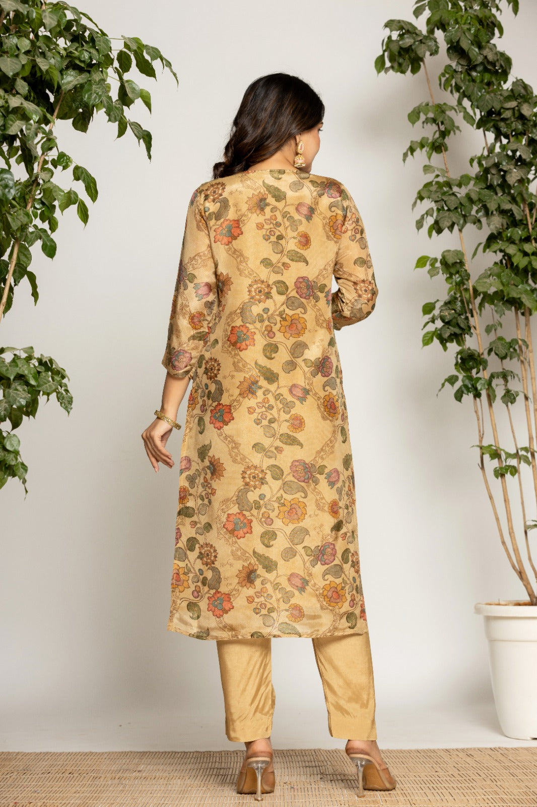 Pure shimmer tissue suit set in kalamkari