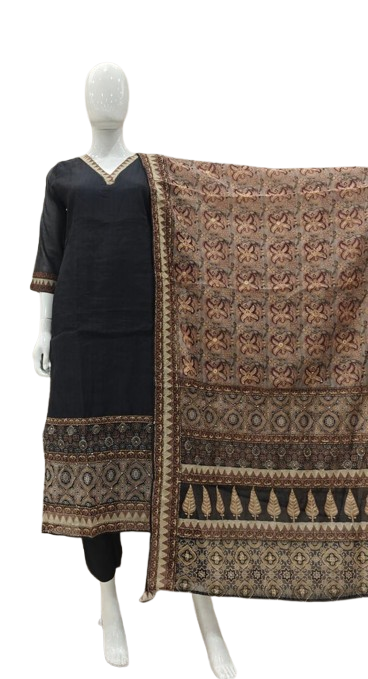 Pretty chanderi silk with heavy katha stitch dupatta