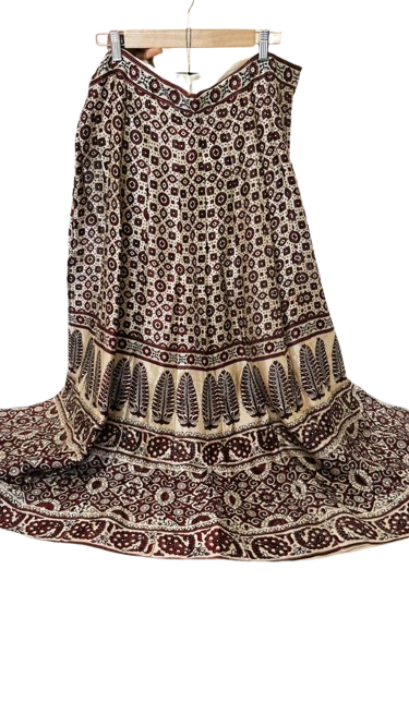 Gaji silk lining skirt