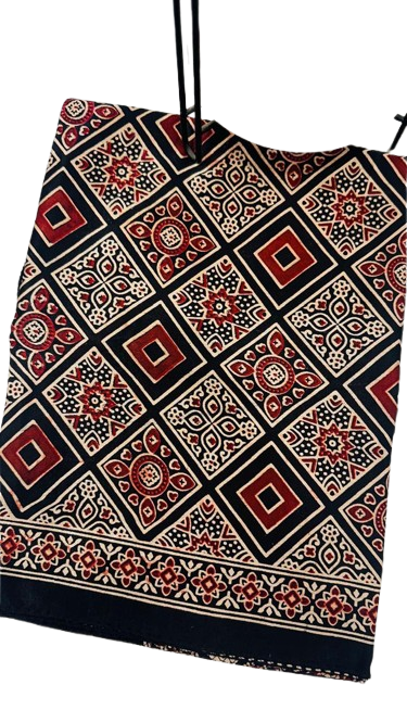 Gaji kalamkari stall dupatta in black