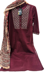 Beautiful yoke detailing suit set paired with kalamkari dupatta