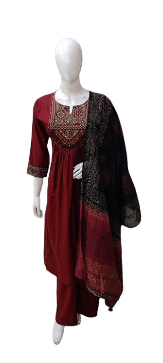 Pure cotton superb suit set with back detailing paired with Kota doria dupatta