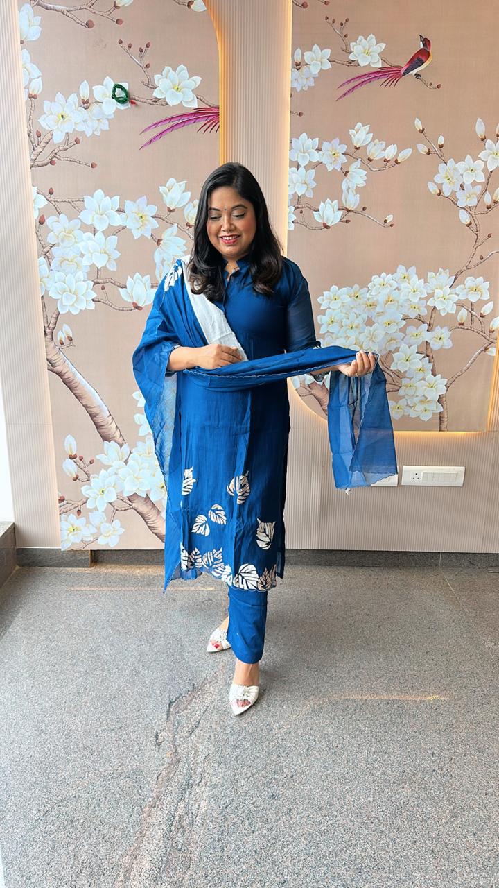 Smart n designer pure appliqué work Mul Chanderi suit set