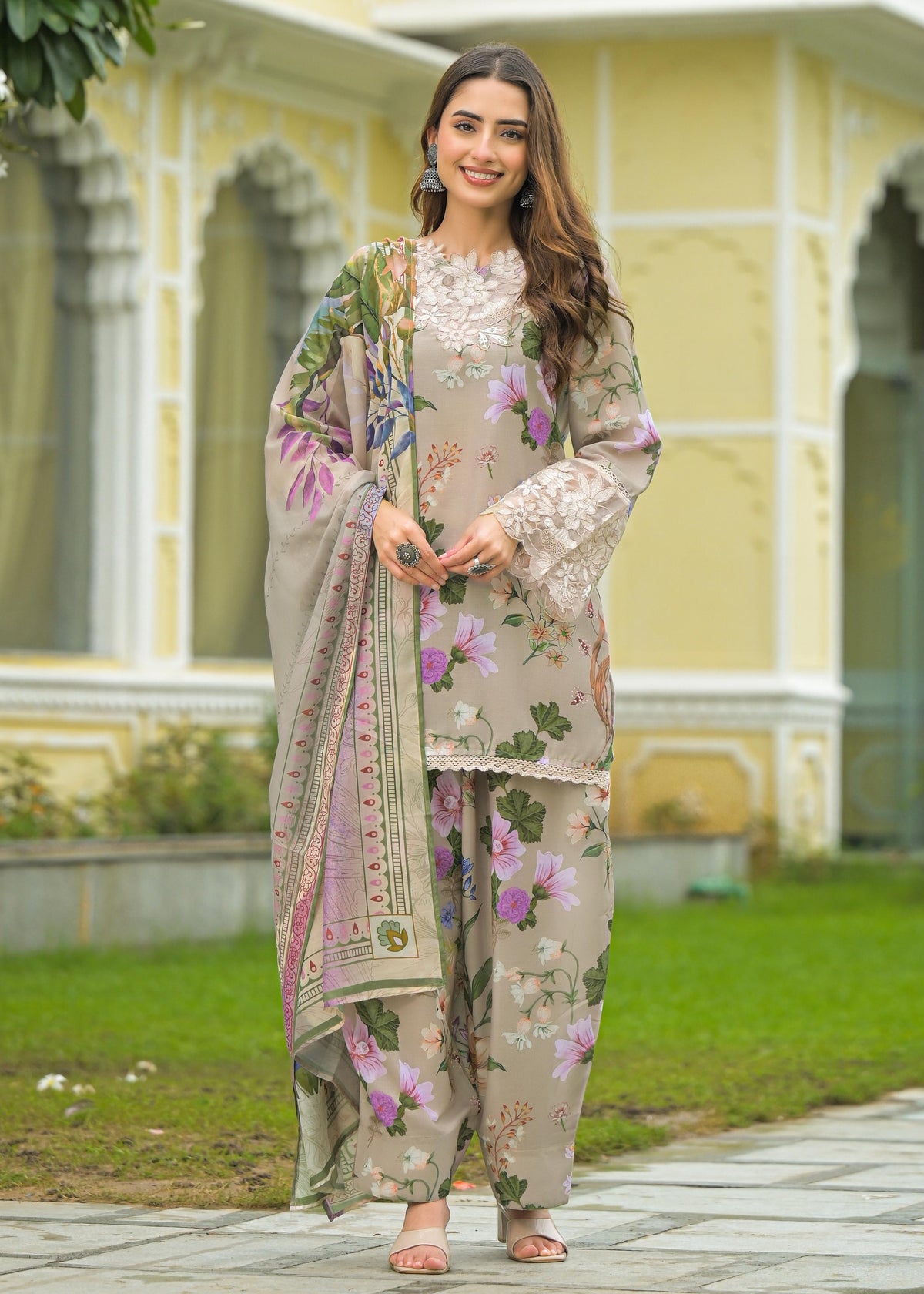 Linen cotton Pakistani style lace detailing farsi suit set