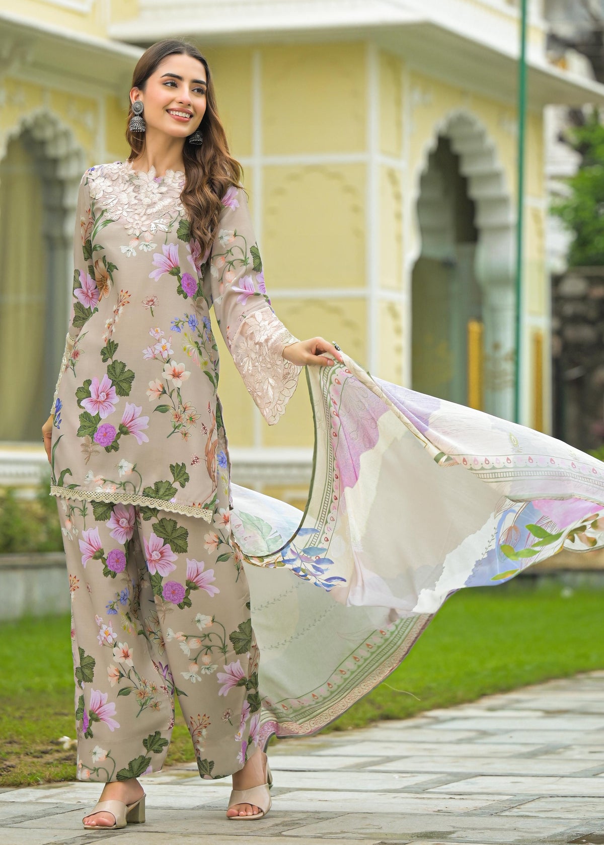 Linen cotton Pakistani style lace detailing farsi suit set