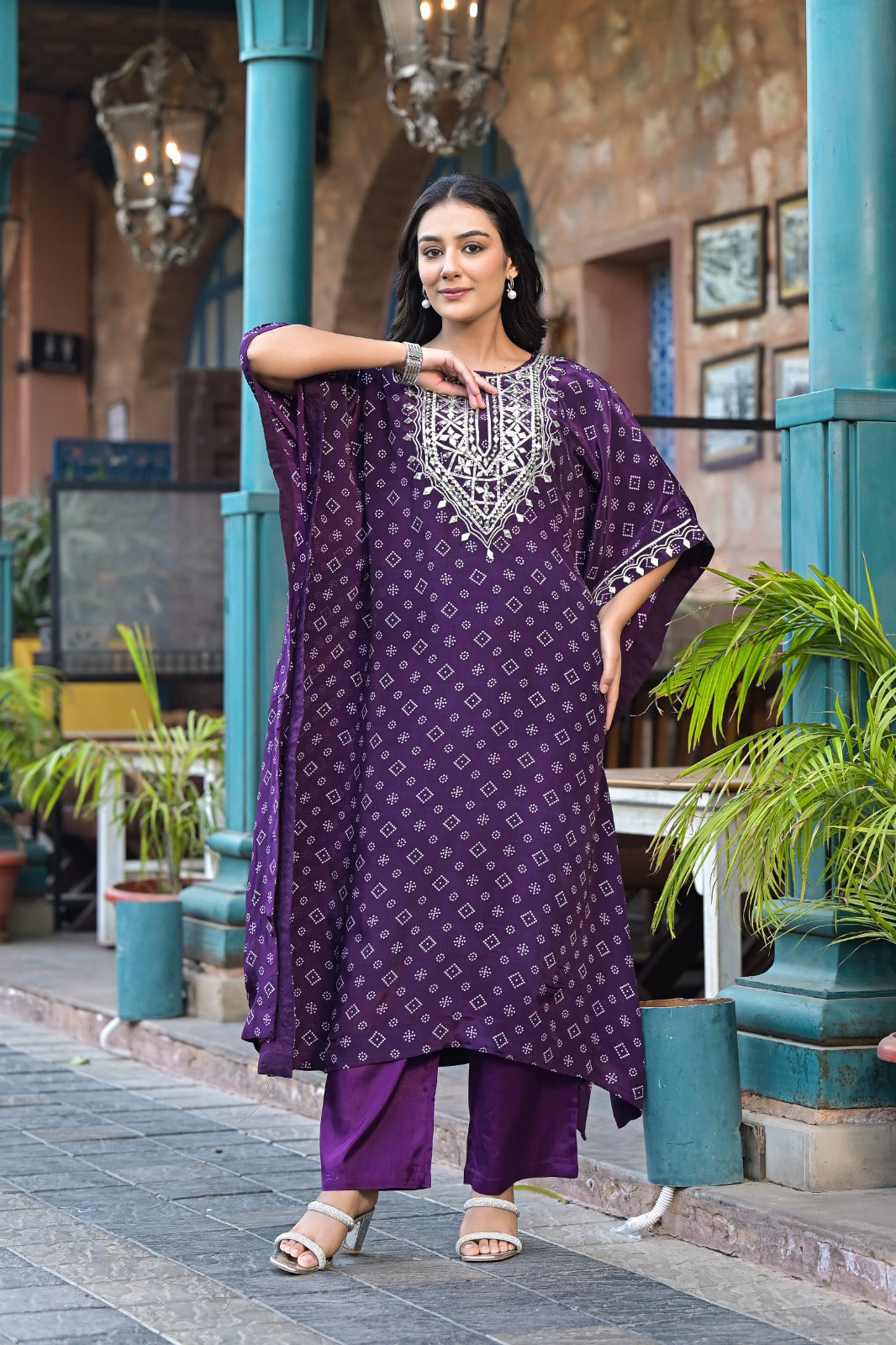 Pure crepe gotta detailing kaftan