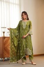 Designer suit pure crepe suit set in green