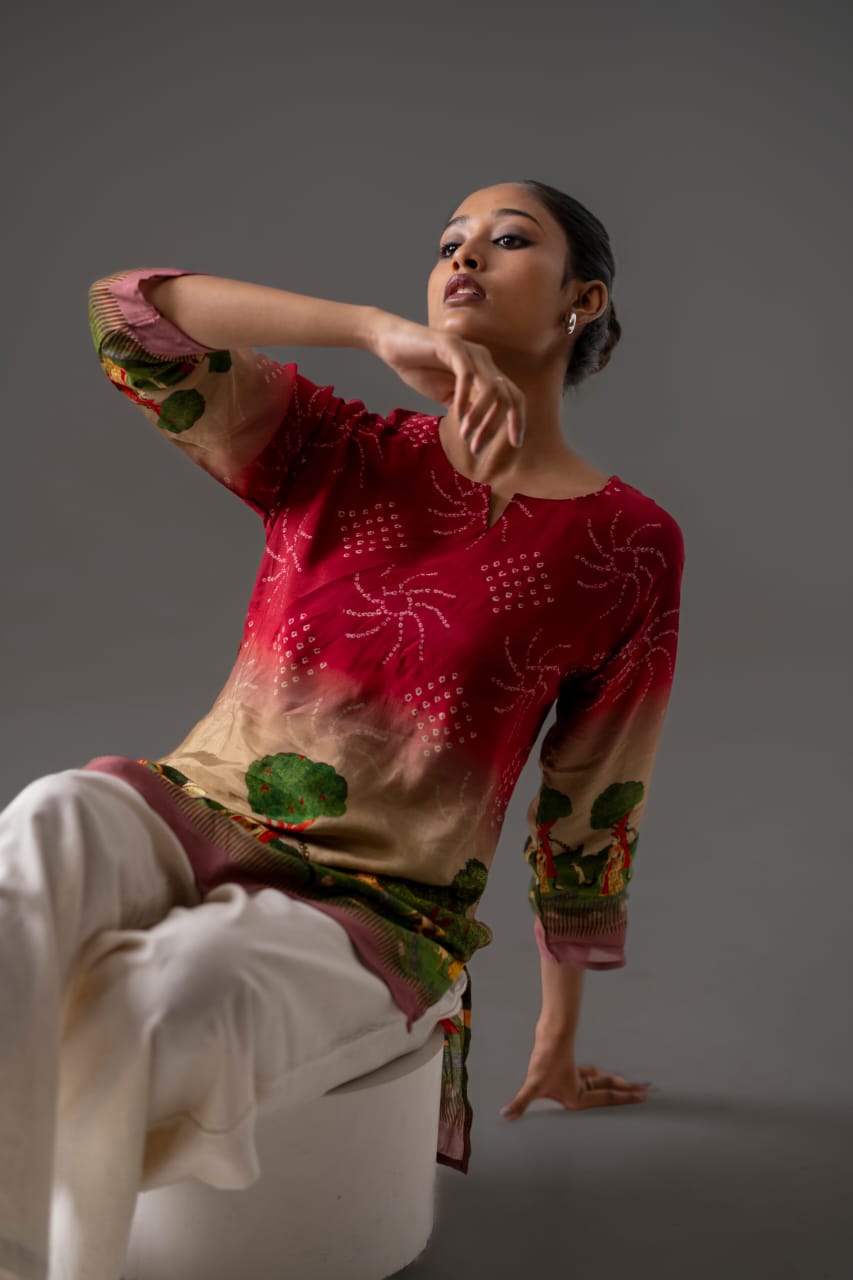 Gorgeous pinch wai in ombré shade