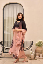 Stylish pure mul silk paired with organza dupatta