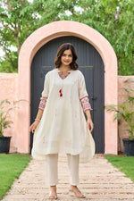 Pure Mul cotton embroidered kurta pant