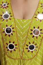 Gorgeous pure crepe real mirror pearl detailing full suit set