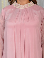 Pretty pearl detailing pure chinon suit set in pink