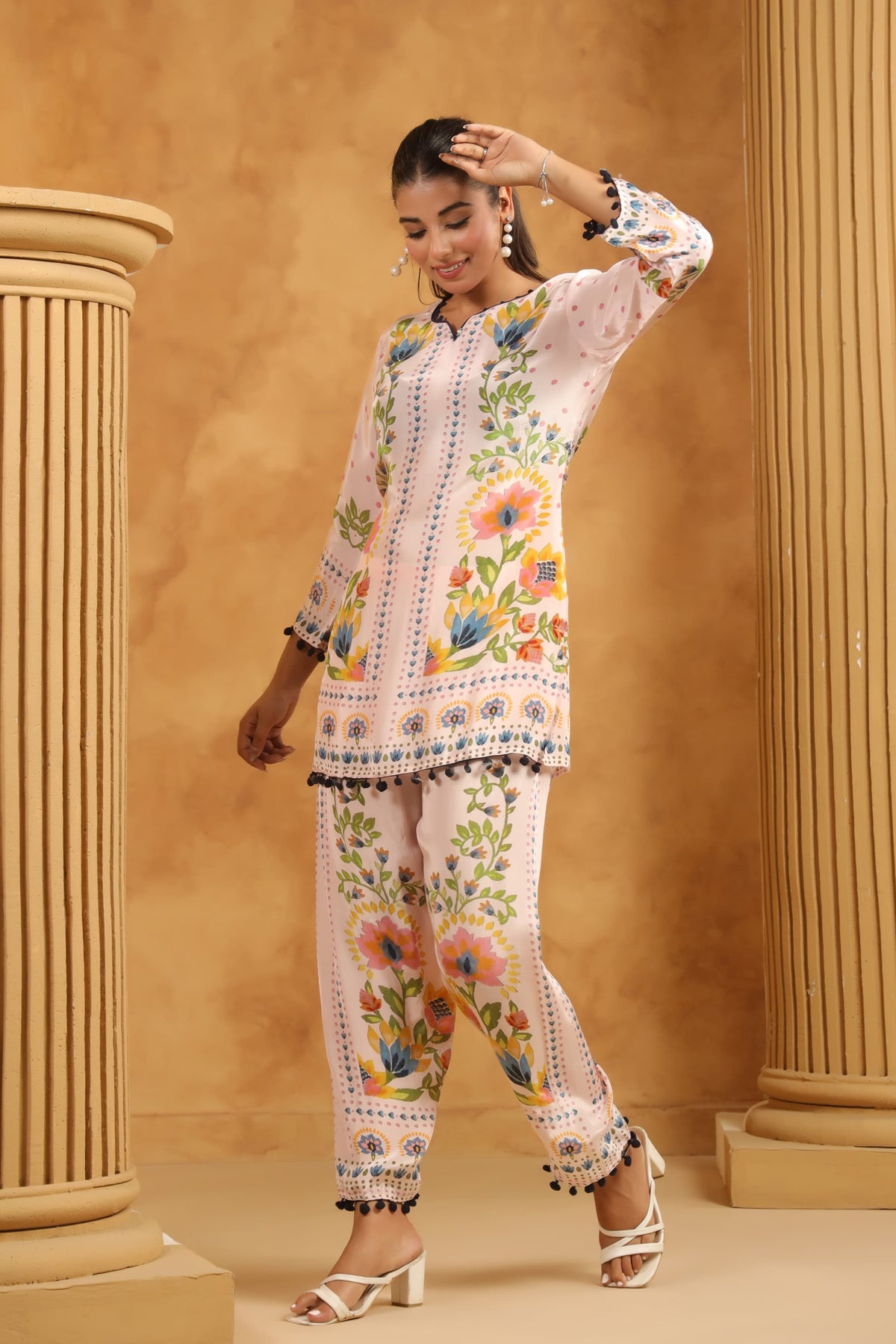 Smart pure crepe co ord set with lace detailing