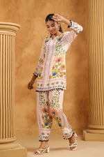 Smart pure crepe co ord set with lace detailing