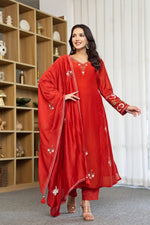 Designer lining embroidered suit set in orange