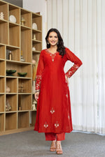 Designer lining embroidered suit set in orange