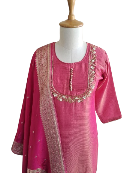 Pink shimmer tissue hand work suit set