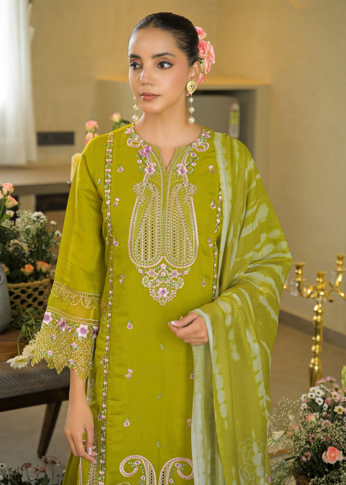 Pure ogrenza appliqué work suit in green