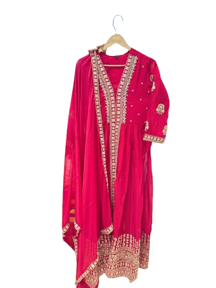 Pure chinon hand work suit set in pink