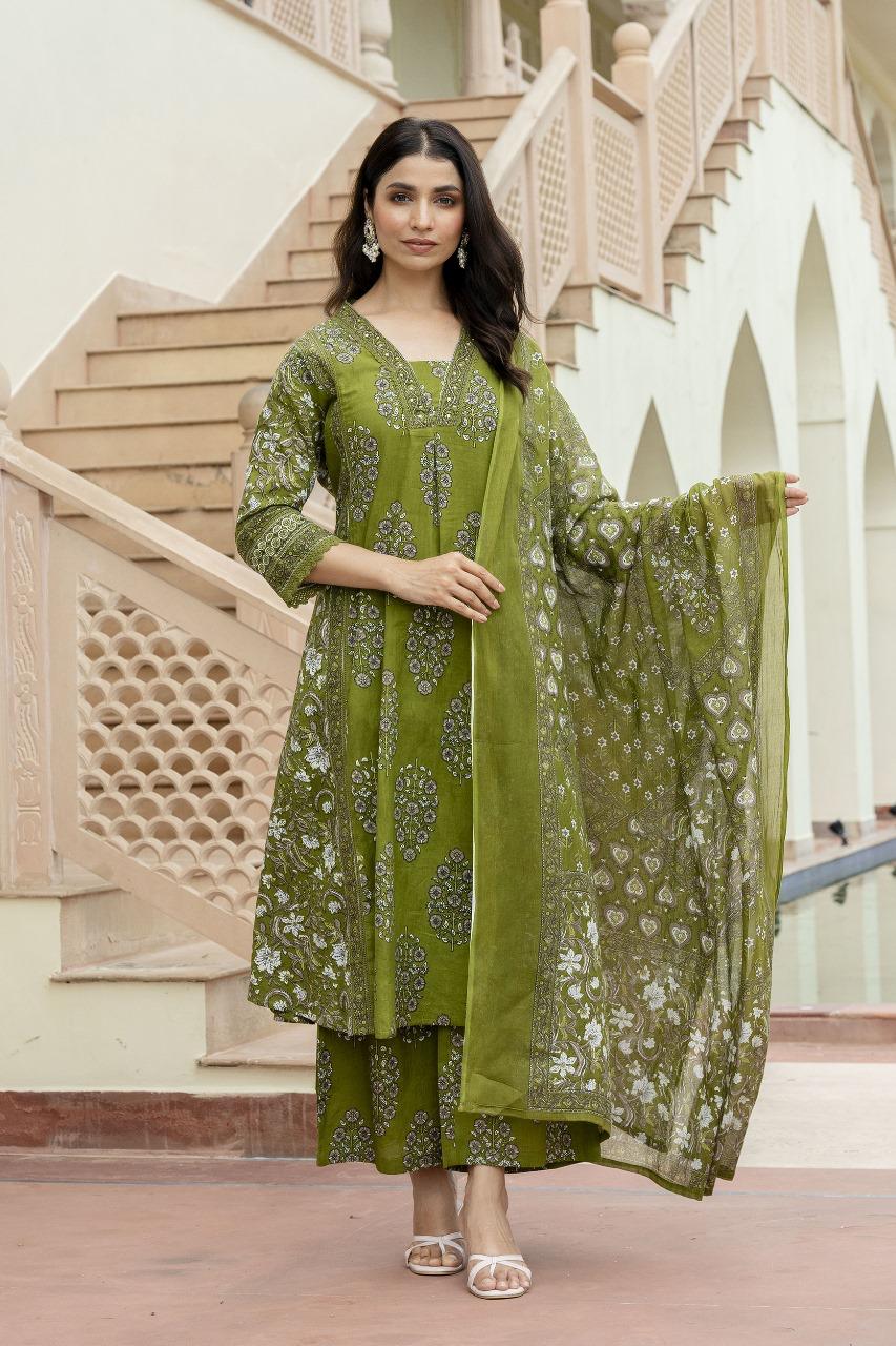 Restock!! On high demand Wow cotton suit set in green