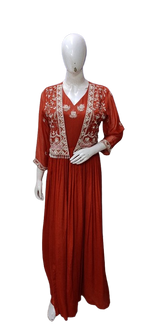 Pretty chinon gown with attached jacket