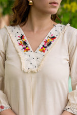 Pretty cotton V neck kurta pant