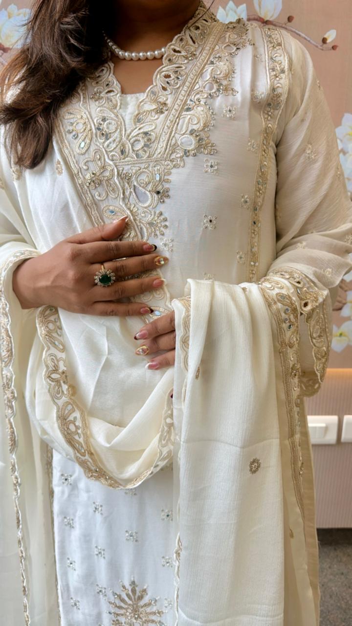 Cut work appliqué premium chinon suit set